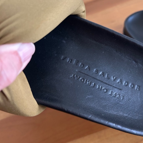 Freda Salvador X Left on Friday Collab Slides size 10 - Picture 12 of 12